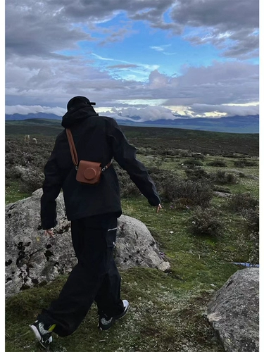 Черная дорожная демисезонная альпинистская куртка с капюшоном, в американском стиле, изысканный стиль, осенняя