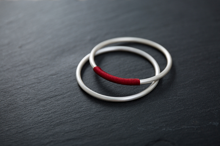 Nhiều người trong tương lai Handmade sterling bạc Đơn giản đóng rắn 999 chân bạc mờ Vòng đeo tay mỏng vòng cuff bạc