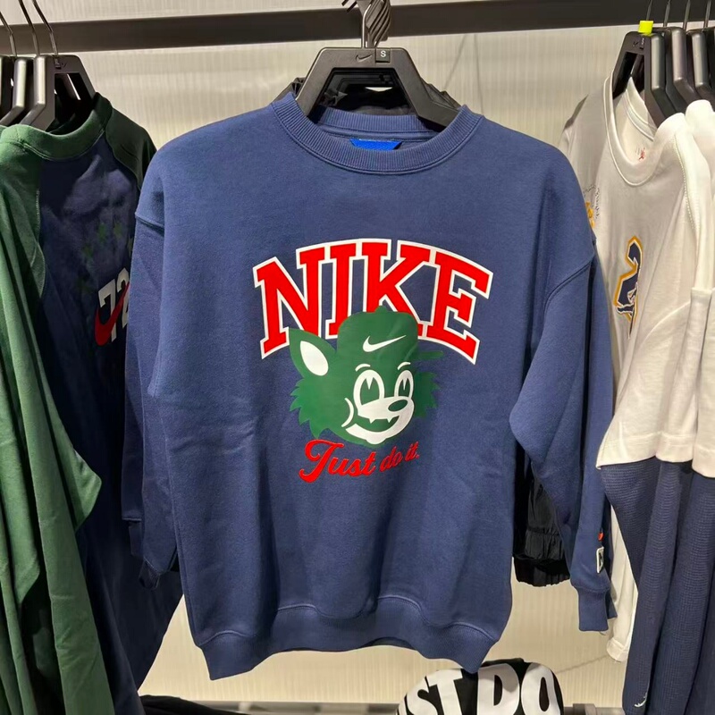 Nike Nike Big Kids' Loose Velvet Crewneck Sweatshirt 2026 Winter New Knitted Pullover Iz5840-410 Nike Nike Big Kids' Loose Velvet Crewneck Sweatshirt 2026 Winter New Knitted Pullover Iz5840-410
