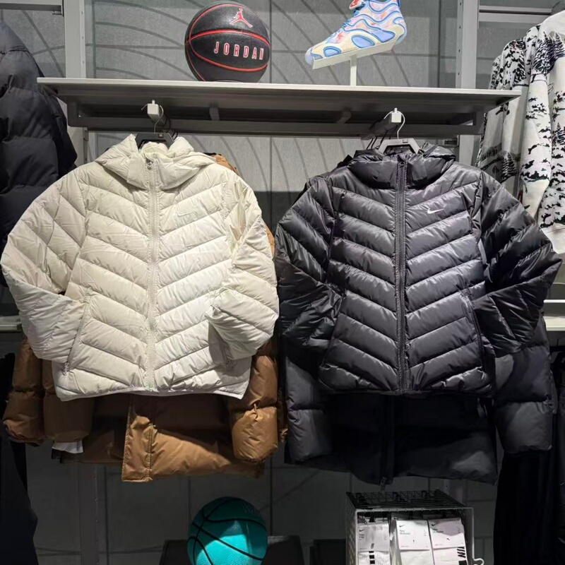Nike Women's 25 Autumn and Winter New Warm down Jacket Sports Casual Hooded Jacket Hv5106-010 Nike Women's 25 Autumn and Winter New Warm down Jacket Sports Casual Hooded Jacket Hv5106-010