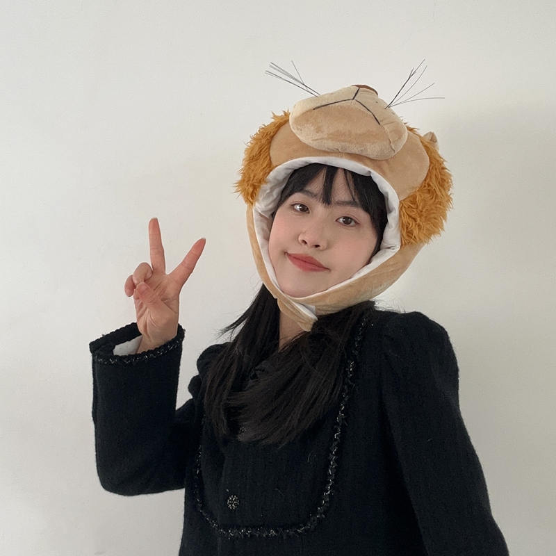 Cute and Funny Cartoon Animal Lion Headgear Hat, One Size Fits All, for Children to Take Photos, Perform, Tell Stories, and Decorate Amusement Parks
