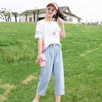 Белые джинсовые штаны, короткий рукав