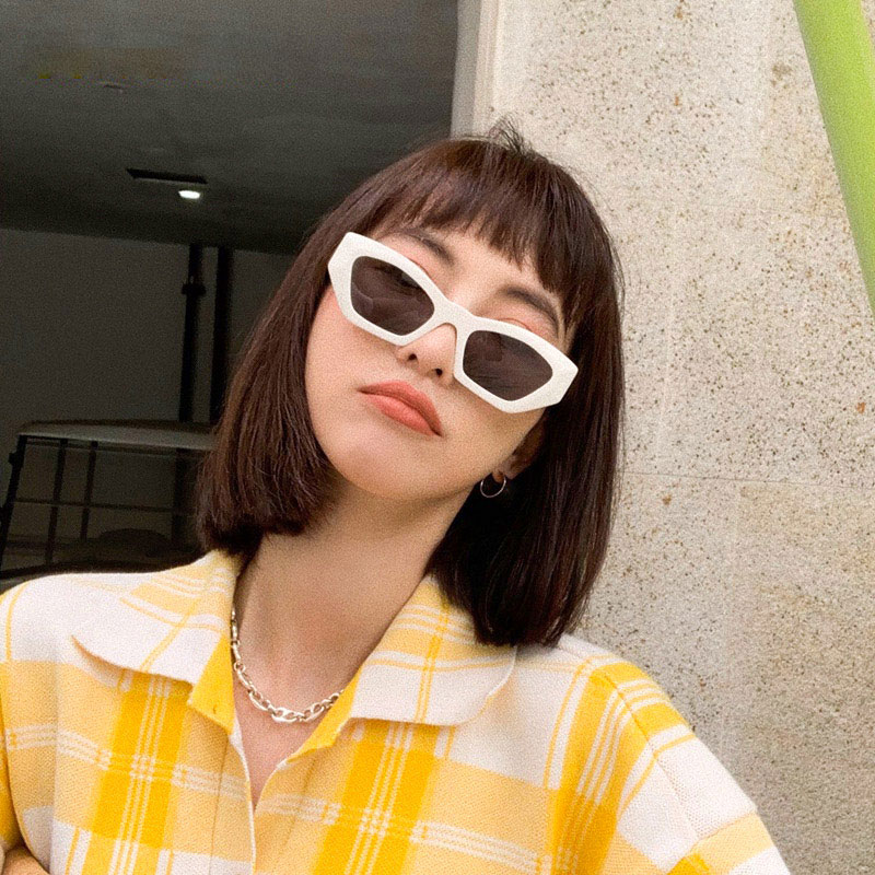 Internet celebrity irregular white frame sunglasses women's high-end feeling small face thick edge European and American style sunglasses UV protection