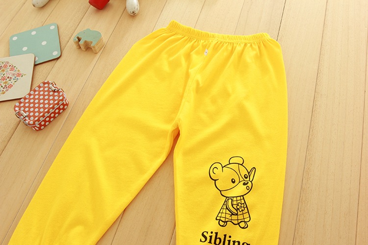 Nhà máy bán buôn quần áo trẻ em bán trực tiếp cho trẻ lớn 2019 xuân mới quần cotton trẻ em in quần mỏng quần nỉ bé gái