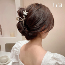 Small Crowddesign Advanced Senses Flowers Big Number Women Summer Disc Hair Grip Temperament 2022 New Head Accessories Shark Clip