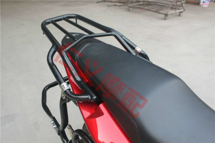 Xe máy Yamaha bay YS125 giá đỡ hàng hóa YS150 sửa đổi màu đen dày đuôi hộp khung phía sau kệ phía sau - Xe máy Sopiler