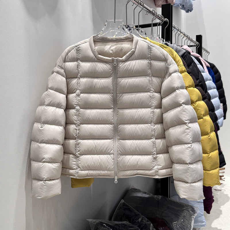 Simple and Stylish Ribbed down Jacket for Women, 2025 New Model, Loose Round Neck, Super Attractive Short Style for Petite Figures, 90% down Coat Simple and Stylish Ribbed down Jacket for Women, 2025 New Model, Loose Round Neck, Super Attractive Short Style for Petite Figures, 90% down Coat