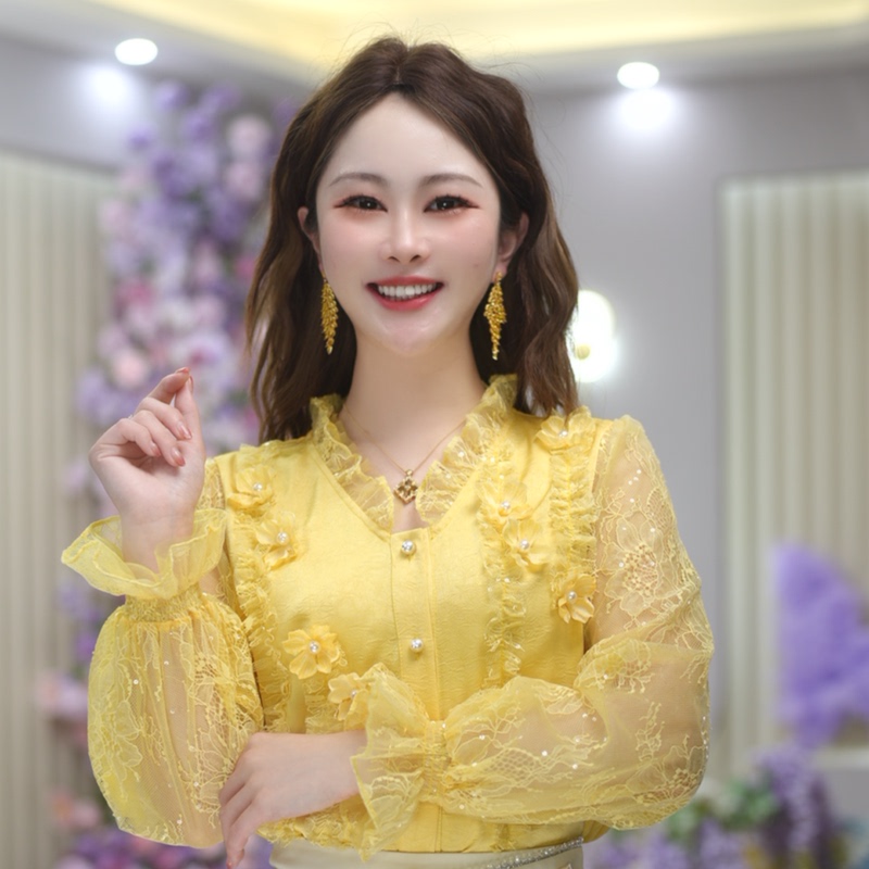 2025 Autumn and Winter Mother's Clothing Shirt, Stylish Middle-Aged and Elderly Women's Elegant Shirt, High-End Lace Long-Sleeve Base Shirt