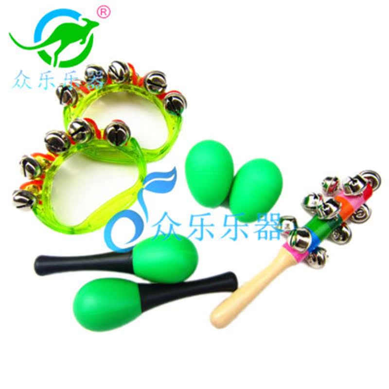 Sha búa bé 0-6 tháng tay cầm đồ chơi màu đỏ đuổi theo sau khi bé sơ sinh cầm đồ chơi rầm rộ 0-1 tuổi đồ chơi giáo dục sớm