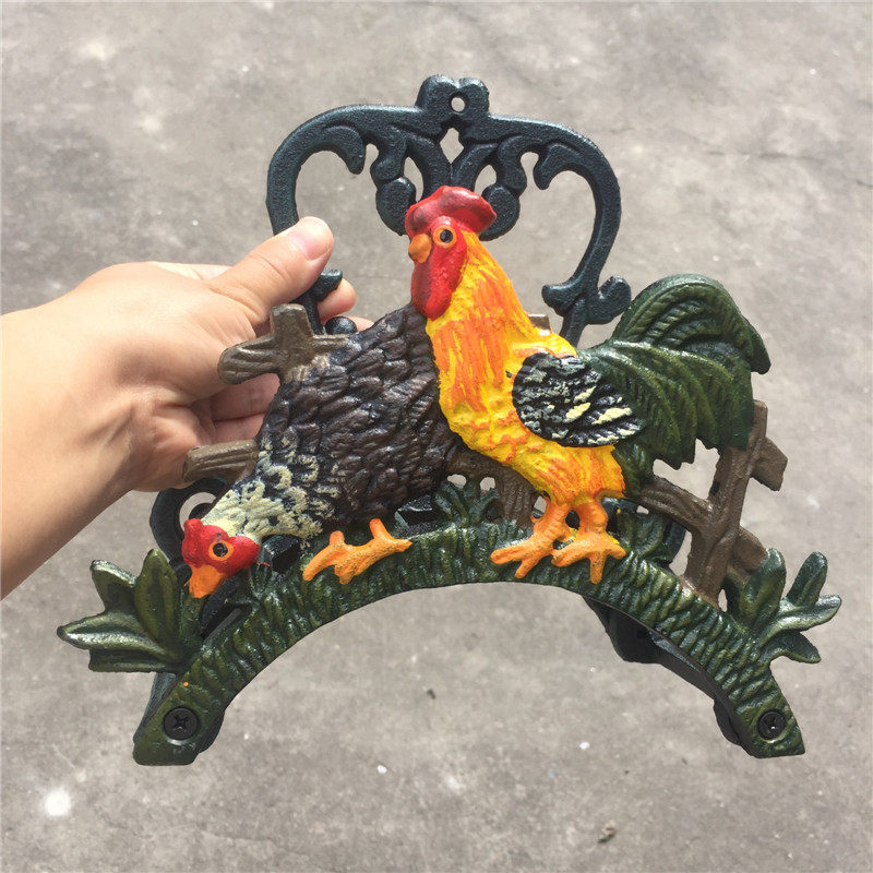 Retro cast iron rooster water pipe rack Painted courtyard storage bracket gardening rack Garden villa wrought iron wall decoration