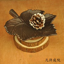 Retro cast iron large leaf containing pendulum piece iron art living room furnishing adornment ashtrays table leaves candle holder