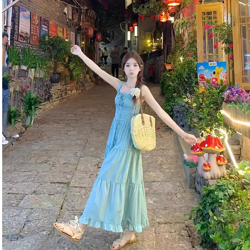 Trendy Sweet Girl Outfits for Women This Year: Gentle Waist-Cinching Dresses, New Summer Mint and Milk Green Spaghetti Strap Dresses
