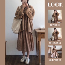 Big code Women in early spring style 2022 new wearing hitch red fried street suit long sleeve dress with two sets of sleeves