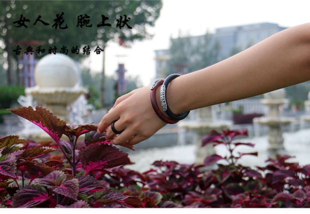 Gỗ đàn hương xanh Pear Ebony Rosewood Nữ Taxi Retro Trung Quốc Phong cách đơn giản Inlay Bạc Bracelet Bracelet thạch anh tóc xanh