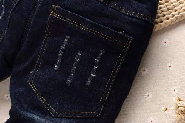 Các mẫu mùa thu đông cho bé trai Quần jeans Hàn Quốc cộng với quần nhung 1-2-3-4-7 tuổi Quần trẻ em quần mùa đông