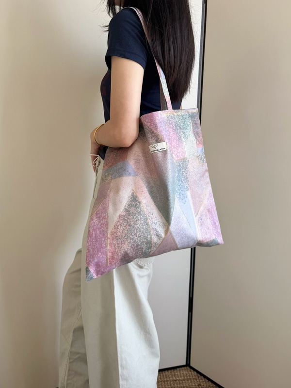 Pigeon Constellation "Kaleidoscope" Dutch Imported Niche Geometric Print Tote Bag Purple Gold Stamping Underarm Bag Pigeon Constellation "Kaleidoscope" Dutch Imported Niche Geometric Print Tote Bag Purple Gold Stamping Underarm Bag