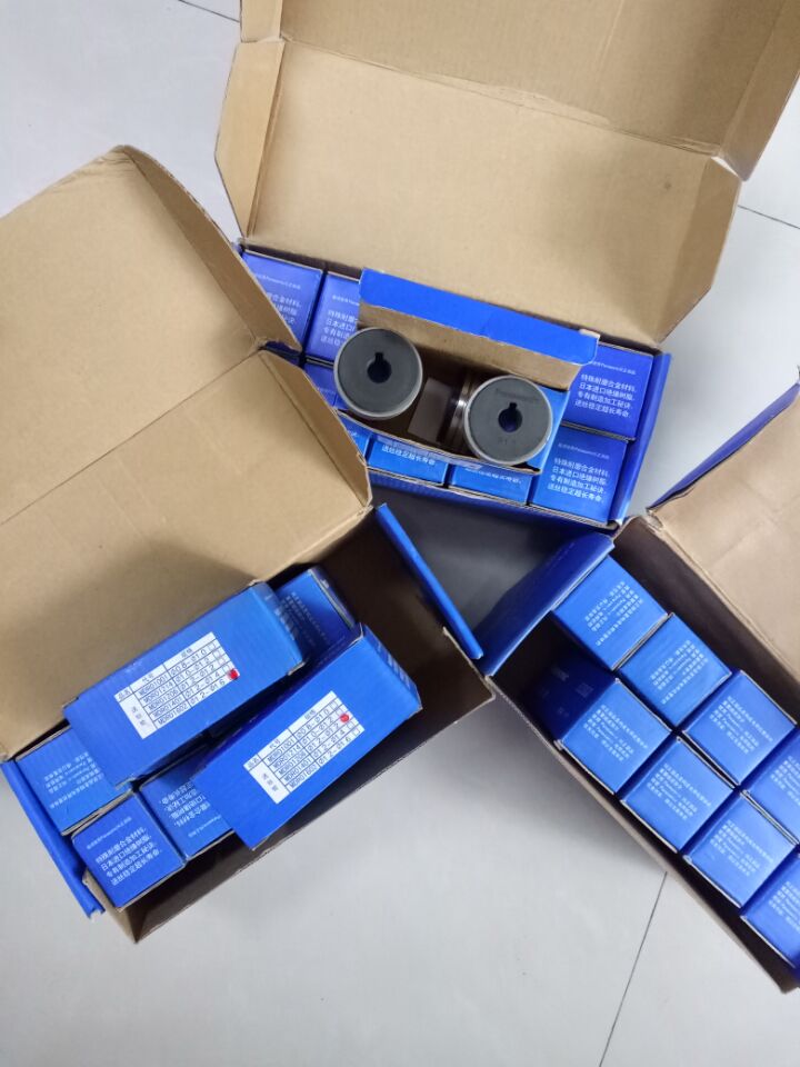 Panasonic gas-bonded welding machine MDR01602 original fit Panasonic wire feeding wheel MDR01206 Panasonic wire feeding wheel 1 2