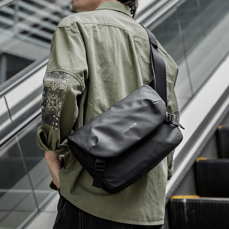 Hong Kong I Tgreg Leisure men's diagonal satchel multifunction pitched Shoulder Bag Single Shoulder Bag Riding Postman Satchel Bag man bag