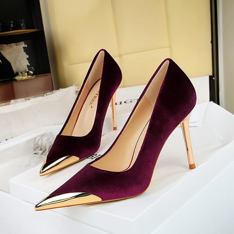 2025 New Style Burgundy Pointed-Toe High-Heeled Shoes for Women, Stiletto Heels, Elegant High-Grade Suede Shallow Mouth Metal-Toe Single Shoes for Professional Use
