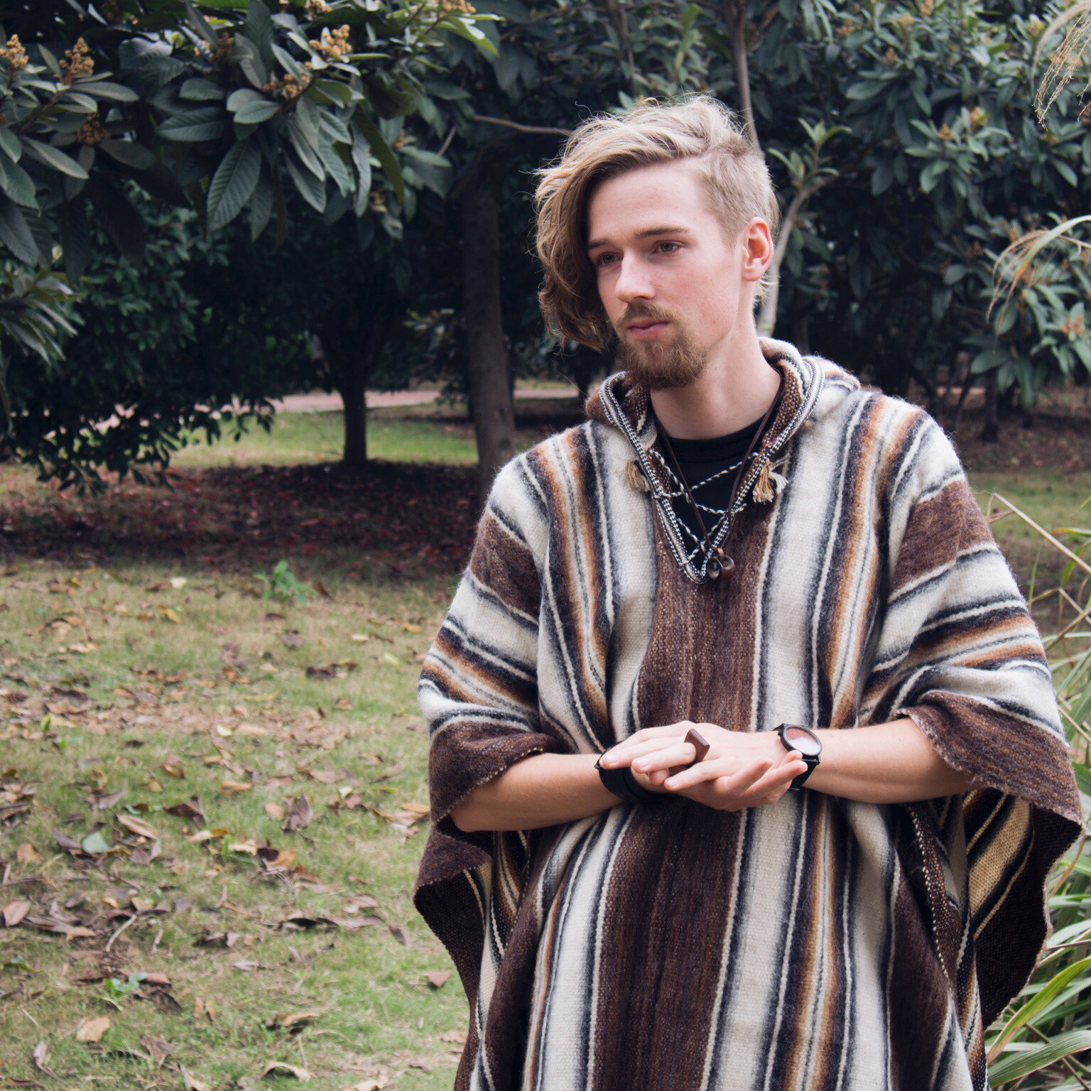 Peruvian cloak with all hand - made alpaca cape imported Bohemia Latin American Bohemia