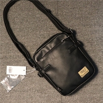 Three-box new mini mens bag simple small bag casual shoulder bag retro mens shoulder bag vertical
