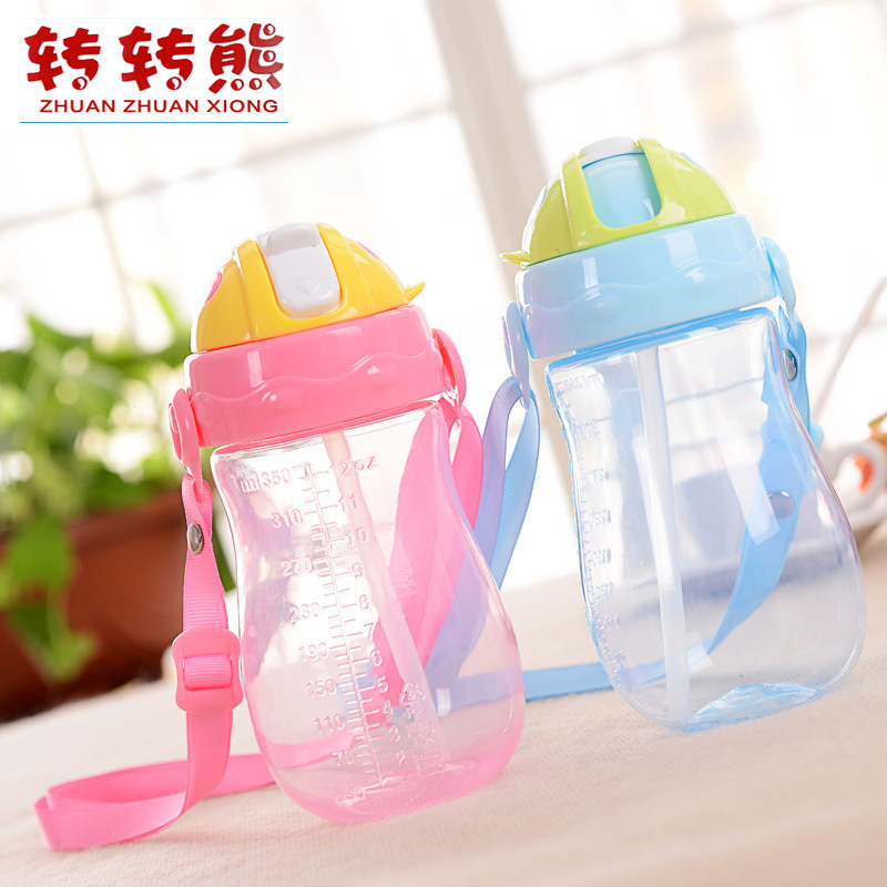 Zhuanzhuan baby water cup leak-proof anti-choking baby learning drink cup children go out with straw soft mouth strap kettle