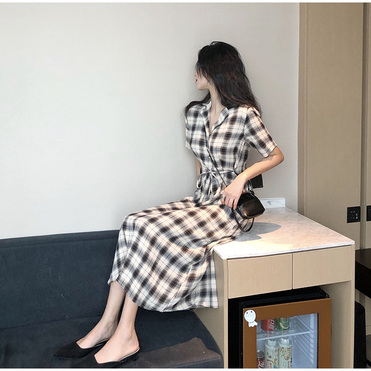 VK旗艦店 韓系復古氣質格紋長裙時尚短袖洋裝