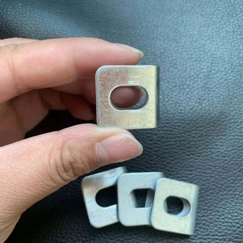 Snap-On Metal Clips for Securing Guardrails and Fences, Special Fixing Clips, Self-Tapping Screws, U-Shaped Clips for Fence Netting