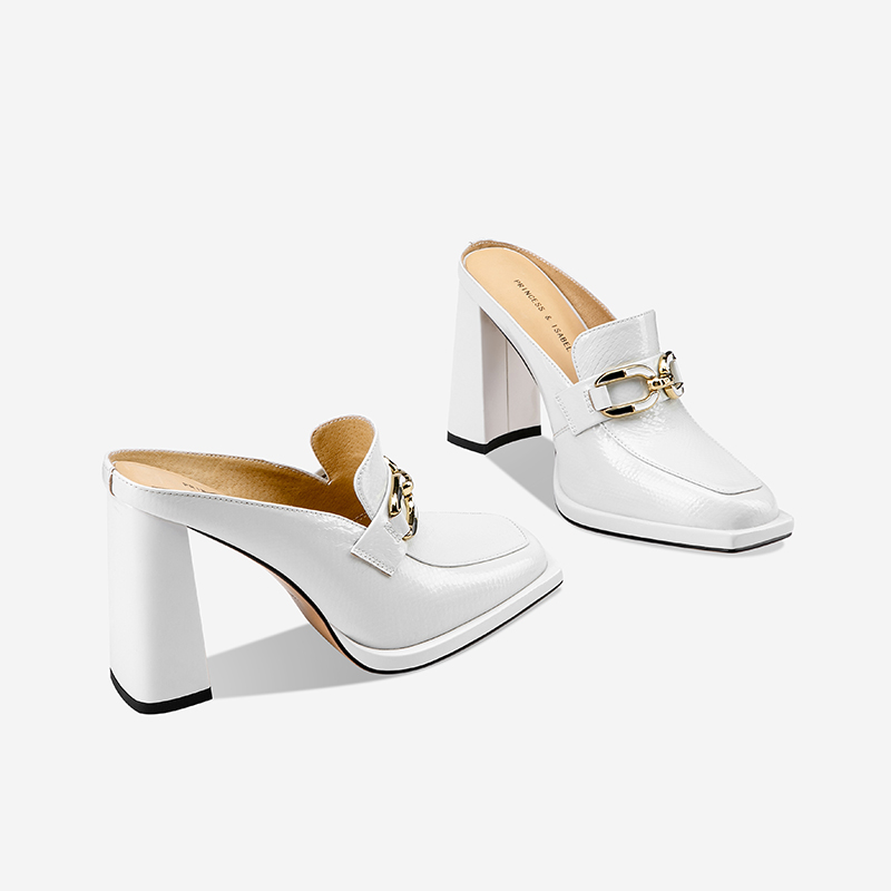 Baotou Cool Drag Woman 2022 Summer New White Half Tug Outside Wearing Fashion Metal Cingulum Genuine Leather Coarse Heel High Heel Shoes