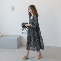 Maternity wear 2021 spring floral chiffon long skirt Korean version temperament large size loose maternity summer dress trendy