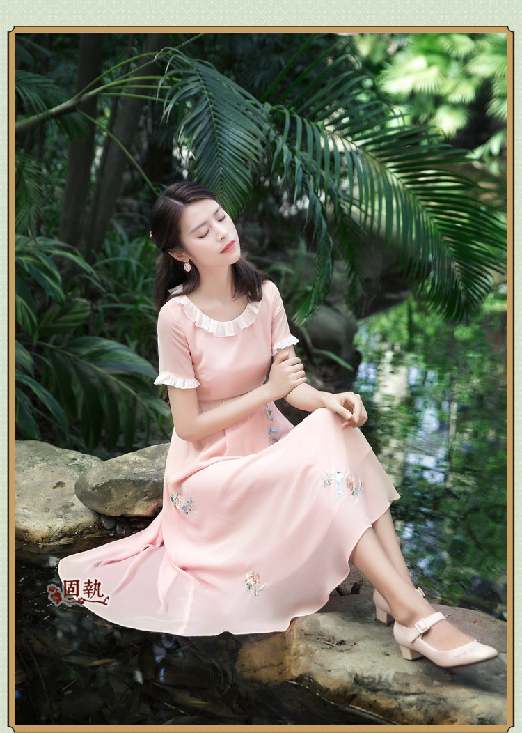 Gió tre cứng đầu 2019 hè mới của phụ nữ nghệ thuật retro cổ điển thêu vòng cổ ngắn tay dài đầm voan - Sản phẩm HOT đầm dài qua gối