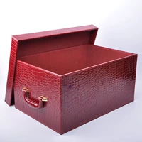 Красный, очень большой, крокодиловый принт