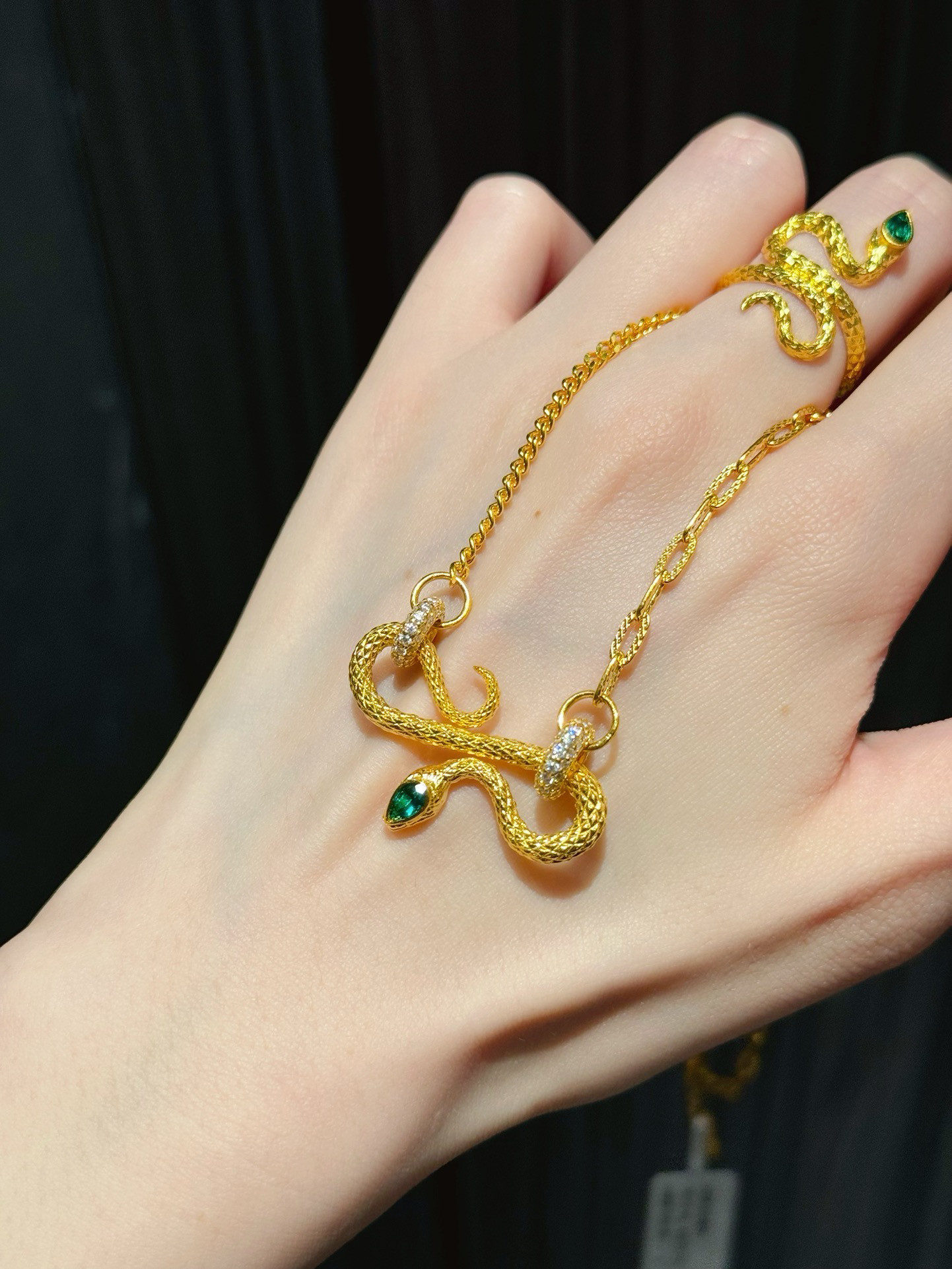足金999灵蛇绿宝黄金项链：轻奢之选，经典永不过时的浪漫礼物！-黄金镶钻项链-淘宝好物网