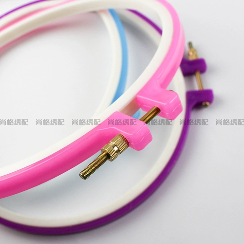 Вышивка с перекрестной вышивкой.