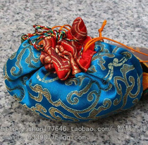 Tibet Nimu ancient treasure sachet sachet evil health care room gathering people (color random delivery)
