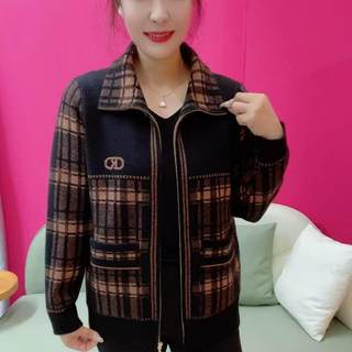 2025 new style short casual middle-aged mother women's clothing contrasting plaid zipper stand collar knitted cardigan jacket thick