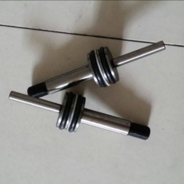 Pneumatic pull nail gun accessories piston large supply of Dongli AR700C2 special accessories piston