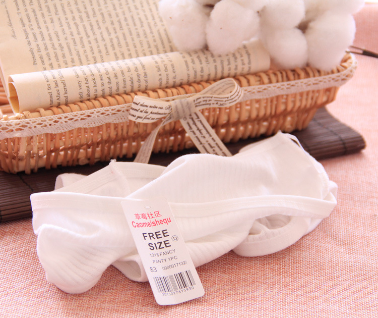 Kẹo màu ánh sáng màu rắn thoải mái thở cotton chủ đề cotton thoáng khí vải tam giác thấp eo đồ lót phụ nữ bán buôn