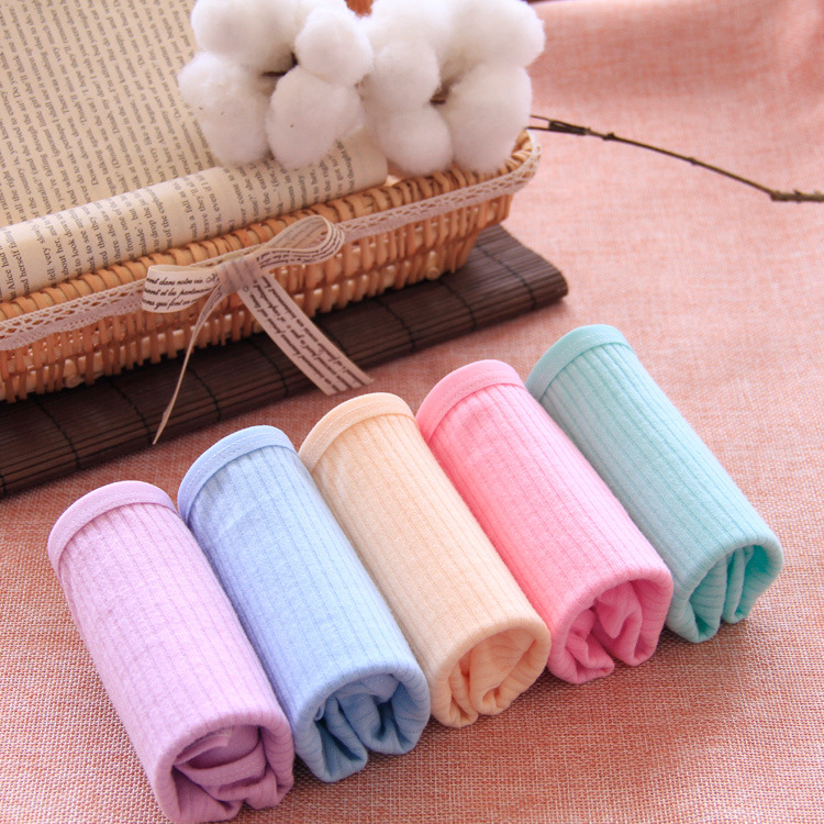 Kẹo màu ánh sáng màu rắn thoải mái thở cotton chủ đề cotton thoáng khí vải tam giác thấp eo đồ lót phụ nữ bán buôn