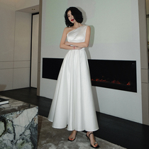 Date White small evening dress skirt can usually wear 2021 New temperament celebrities birthday party dress women