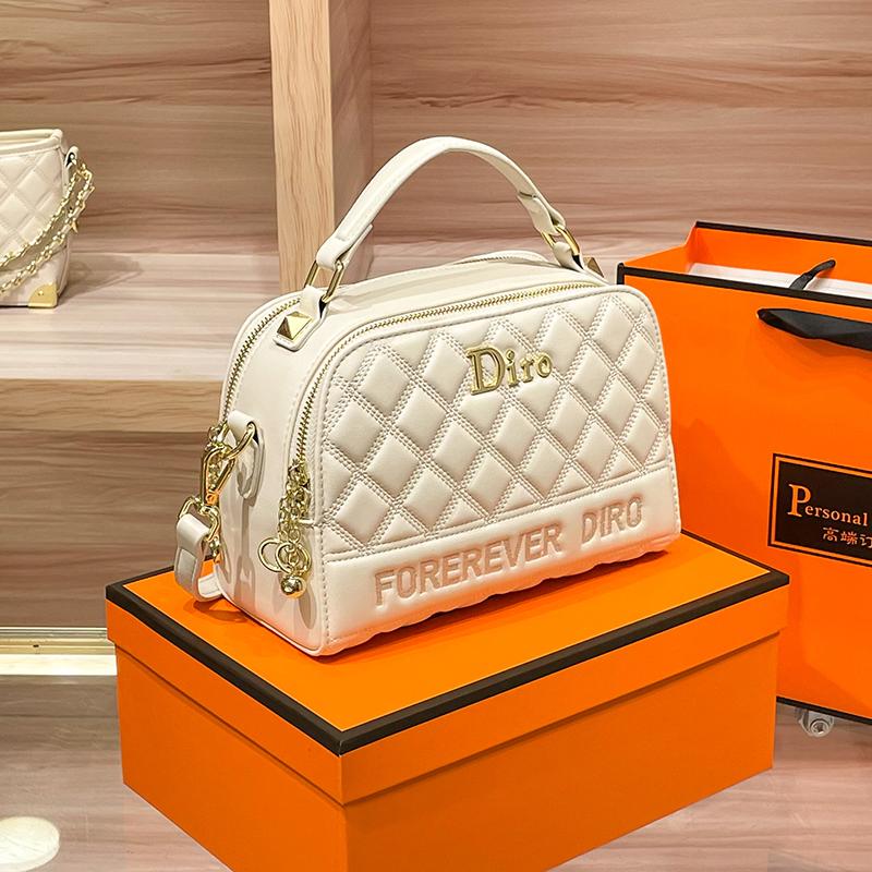 Hong Kong Exclusive Luxury Brand Genuine Leather Pillow Bag, High-End Quilted Bag, 2026 New Model Designer Women's Bag