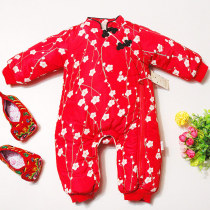 Baby Tang clothing full moon 100 days old autumn and winter men and womens baby coral velvet jumpsuit Infant cotton coat Hayi