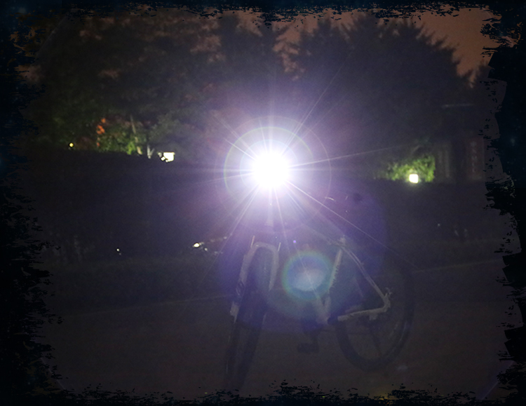 Lumière vélo - phare - Ref 2401170 Image 8
