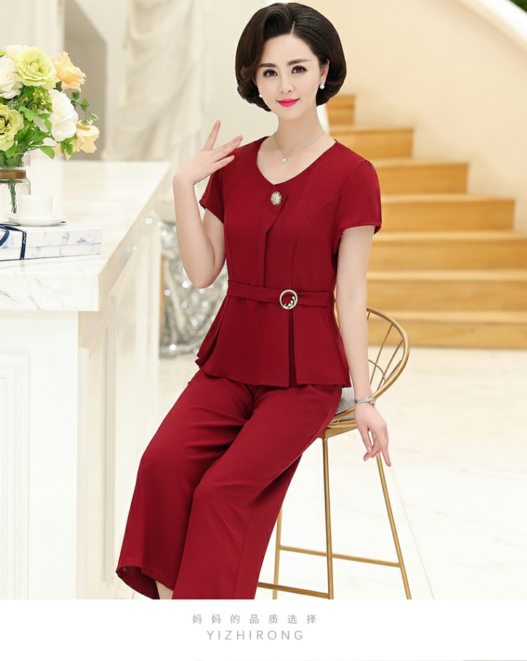 Bộ đồ mùa hè 2019 phong cách mới cho nữ trung niên dáng ngắn tay hai dây 40 tuổi 50 quần áo nữ - Quần áo của mẹ quần áo tuổi trung niên