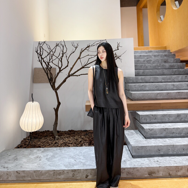 Moyin丨100% Mulberry Silk Plain Xiangyun Silk丨Lycra Silk Loose Backless Vest Top-7015 Moyin丨100% Mulberry Silk Plain Xiangyun Silk丨Lycra Silk Loose Backless Vest Top-7015