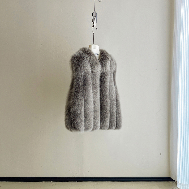 Ladypan Whole Fur Fox Fur Vest for Women, Young Style, Stand-Up Collar, Short Fur Coat | Jeju Snow Realm Ladypan Whole Fur Fox Fur Vest for Women, Young Style, Stand-Up Collar, Short Fur Coat | Jeju Snow Realm