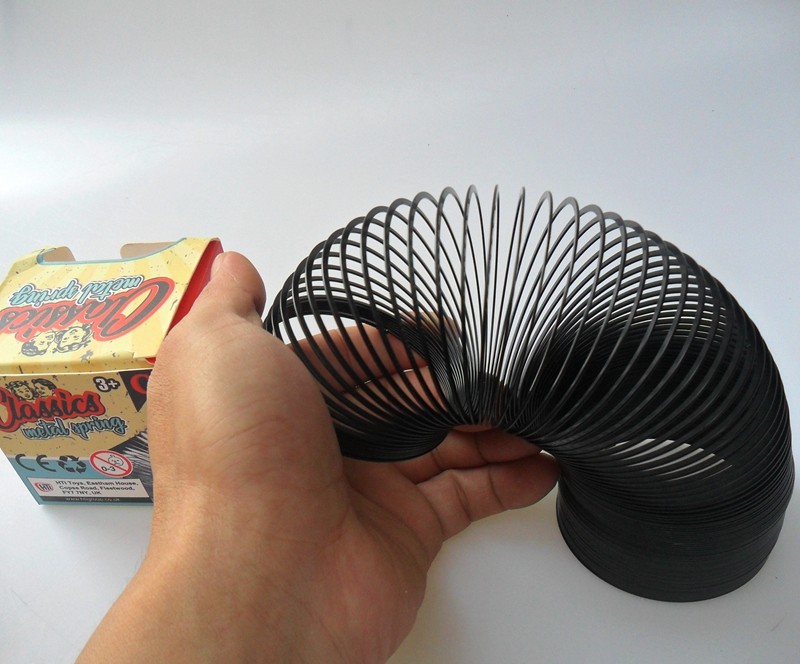 Nostalgia Toy Metal Rainbow Circle Black Children Adult Hands-on Game Play Color Spring Rings Silver 6 5CM