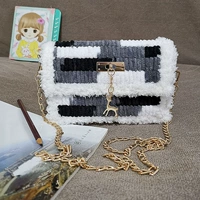 Черный, серо -белый+молоко белый край (не разработанный учебник по доставке продуктов