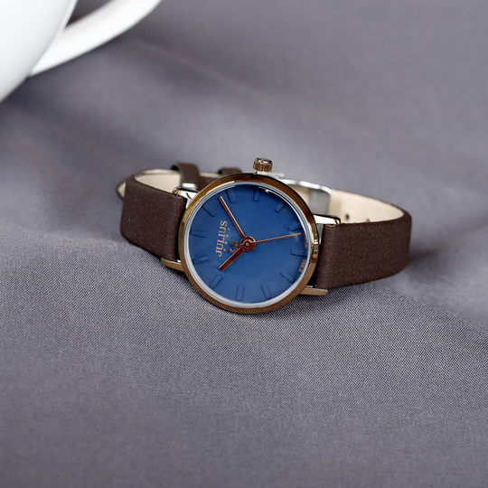 2025新款女士手表高中学生简约气质设计感防水小表盘石英表女表潮