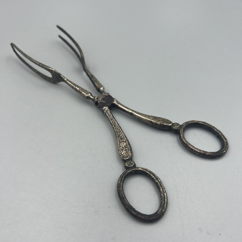 Old Objects, Antiques, Collectibles, Western-Style Cutlery, Forks, Finely Carved, Old Items, Nostalgic Old Objects, Antiques, Collectibles, Western-Style Cutlery, Forks, Finely Carved, Old Items, Nostalgic